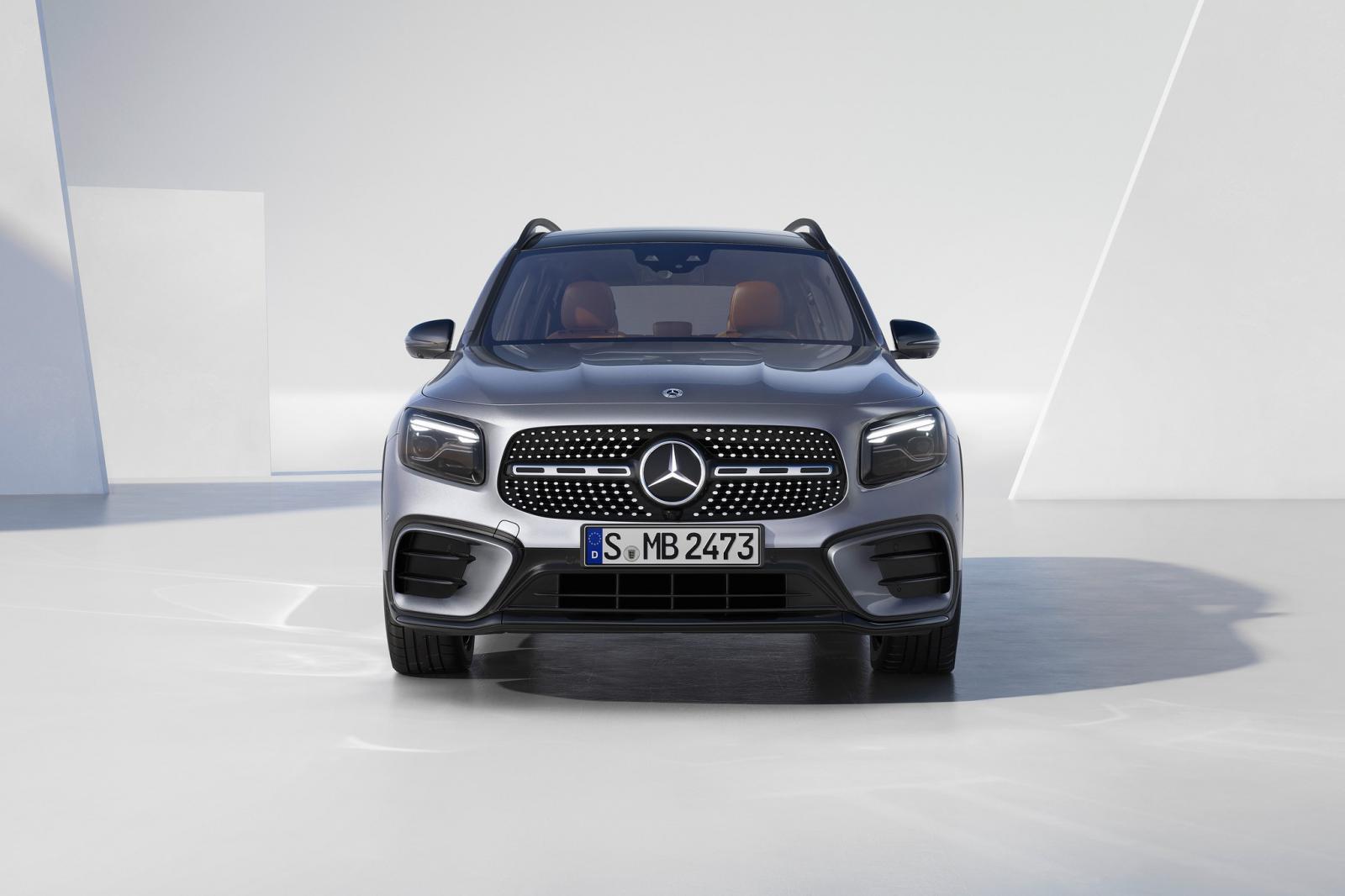 Ανανεωμένη Mercedes GLB: Bενζίνη με υβριδικό boost αλλά και diesel